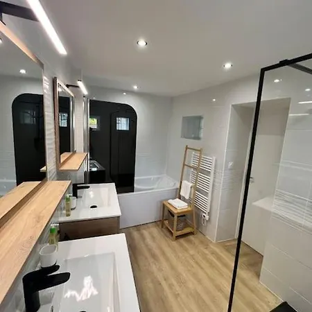 Chez Hugo アパート